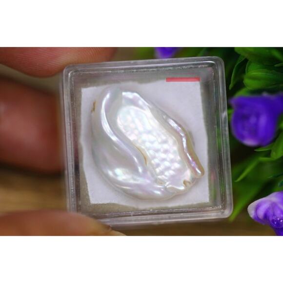 Stunning 14.13 Carat Freeform Keshi Pearl, Fully Drilled! - Picture 2 of 2